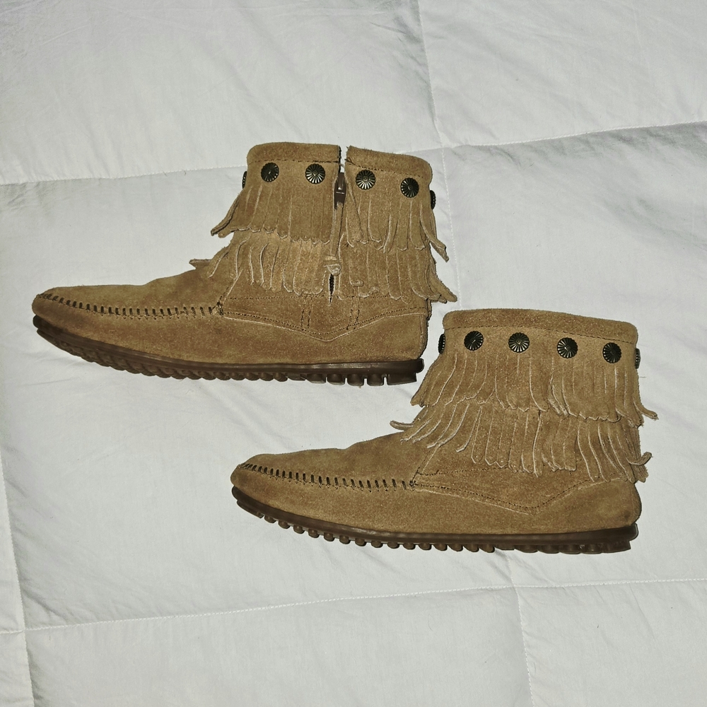 Minnetonka Ankle Tan Suede Fringe Moccasins Sz 7 - Picture 5 of 5